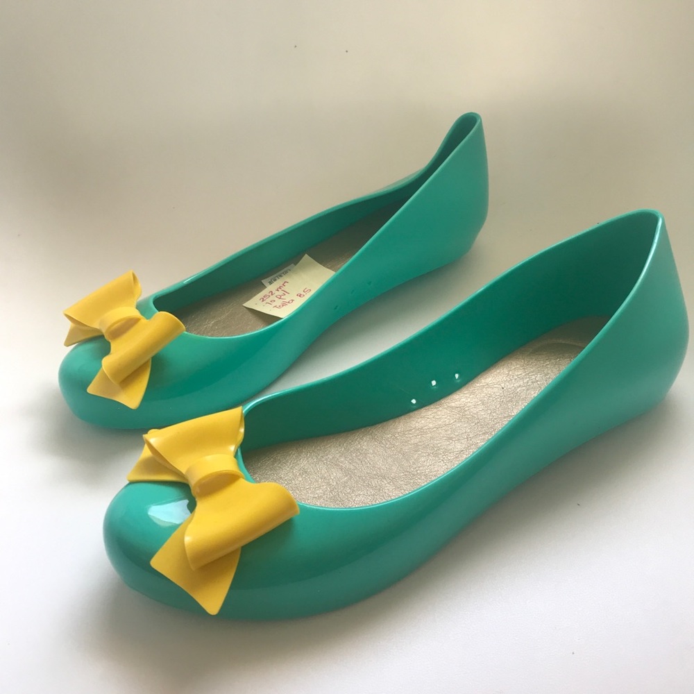 Jelly shoes